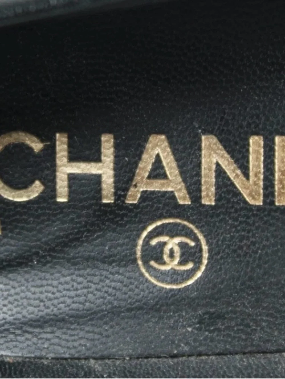 CHANEL Black Leather Camellia Pearl Detail Block Heel Pump classic size 37 6.5